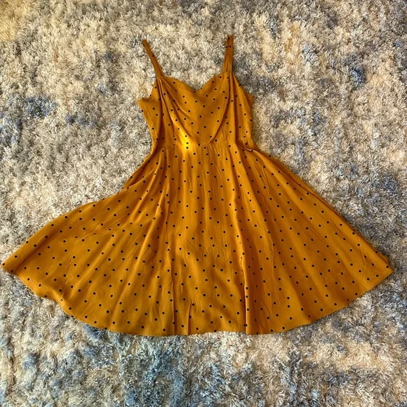 NWT Old Navy Womens Dress XS Golden Yellow with Navy Polka Dots.